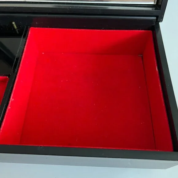 Vintage Otagiri Black Lacquered Musical Jewelry Box Made in Japan - Picture 9 of 11